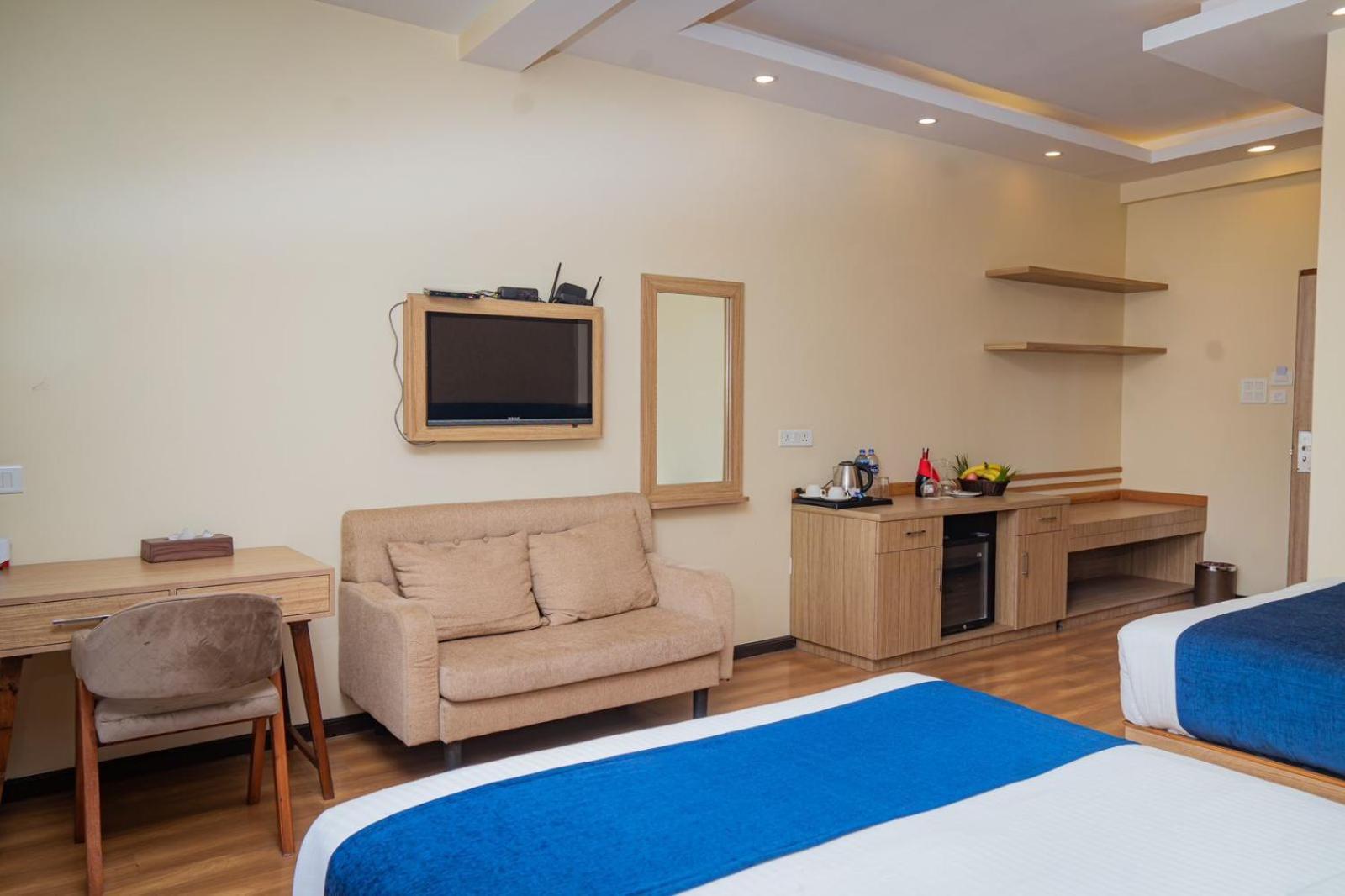 Majestic Lake Front Hotel & Suites Pokhara Zewnętrze zdjęcie