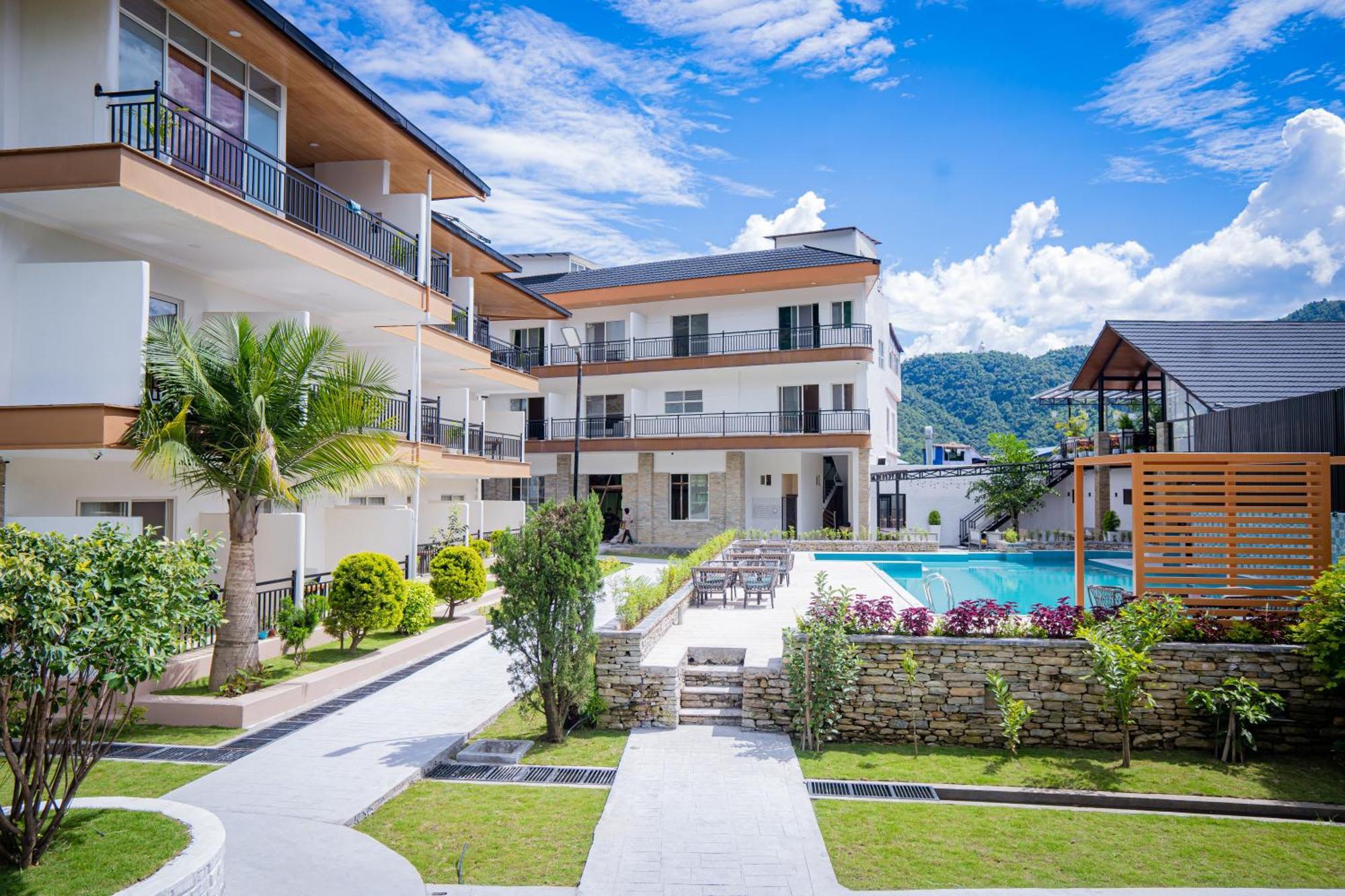 Majestic Lake Front Hotel & Suites Pokhara Zewnętrze zdjęcie